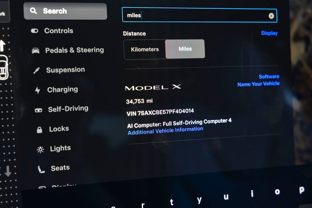 2023 Tesla Model X Base