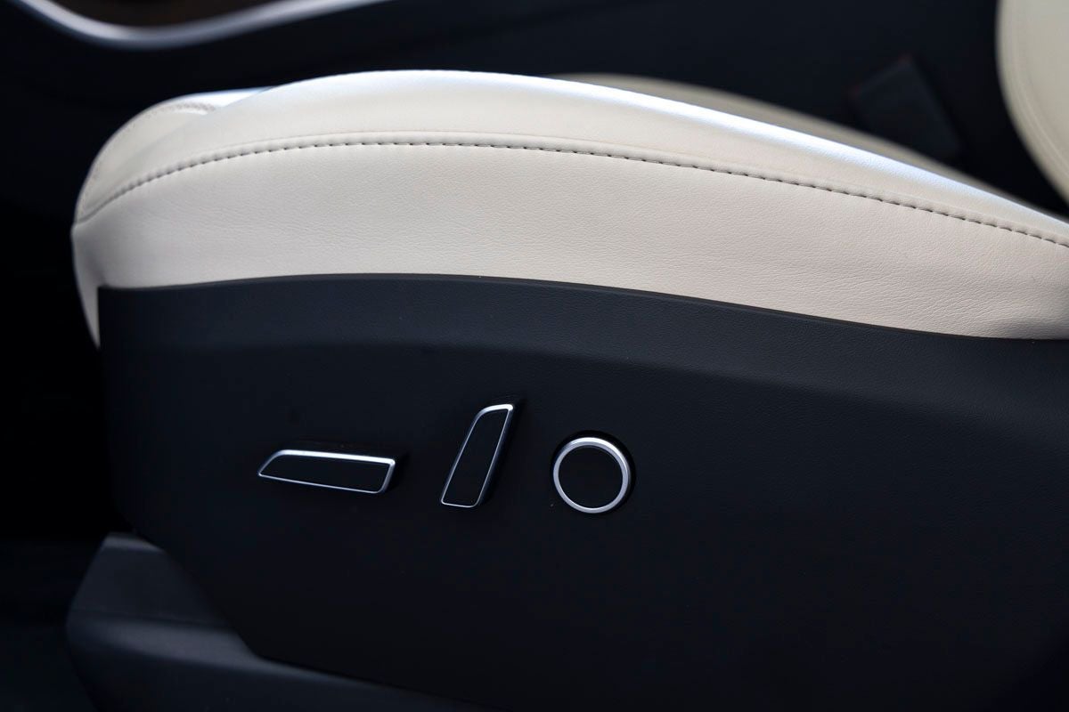 2023 Tesla Model X Base