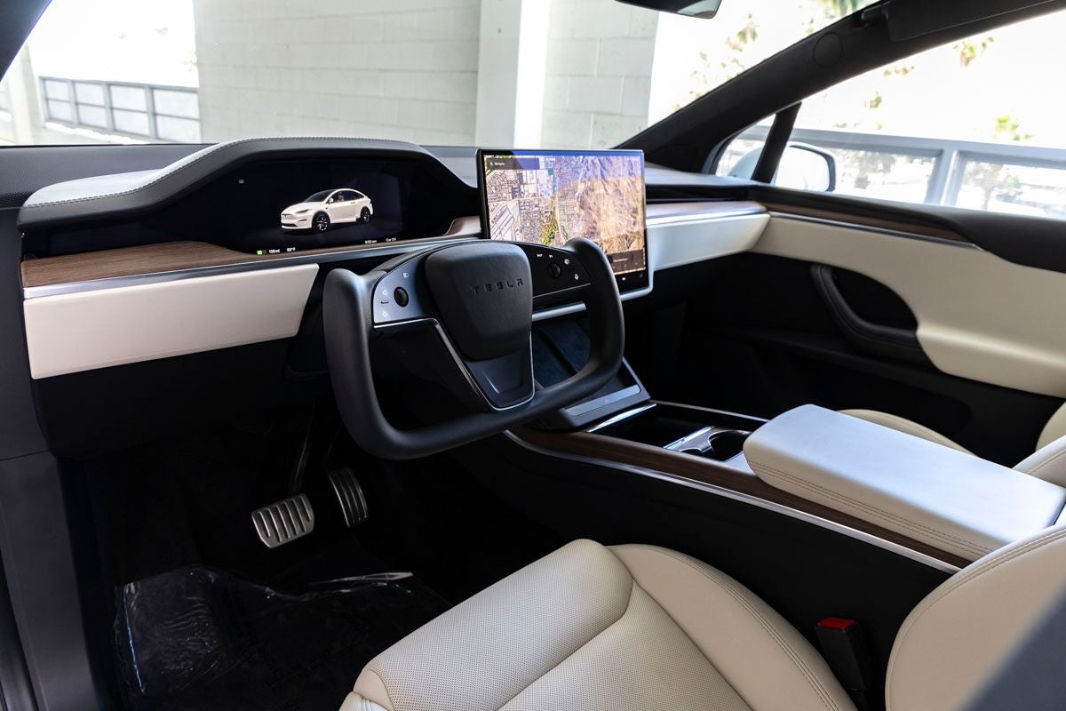 2023 Tesla Model X Base