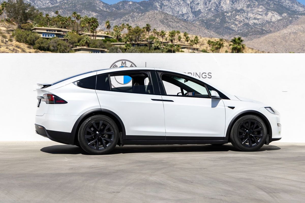 2023 Tesla Model X Base