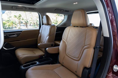 2025 INFINITI QX80 LUXE