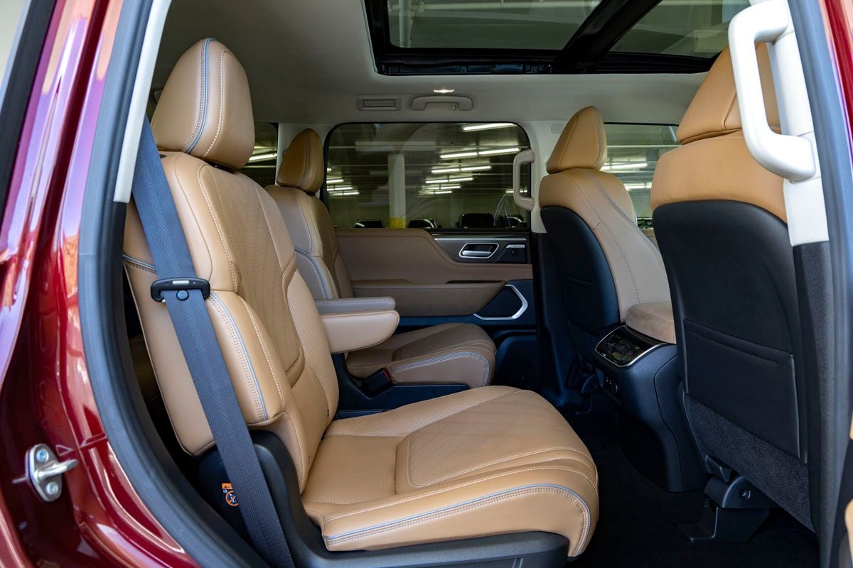 2025 INFINITI QX80 LUXE