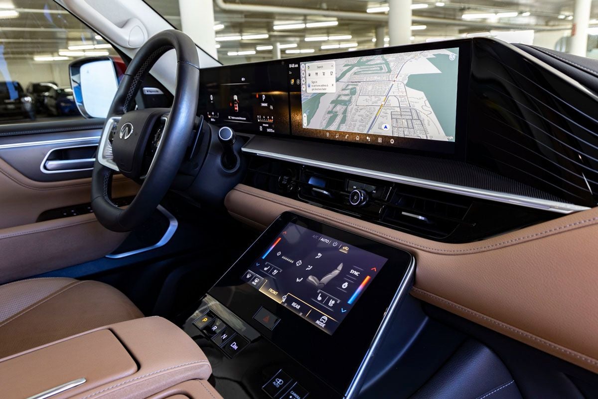 2025 INFINITI QX80 LUXE