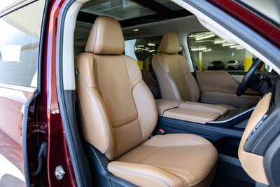 2025 INFINITI QX80 LUXE