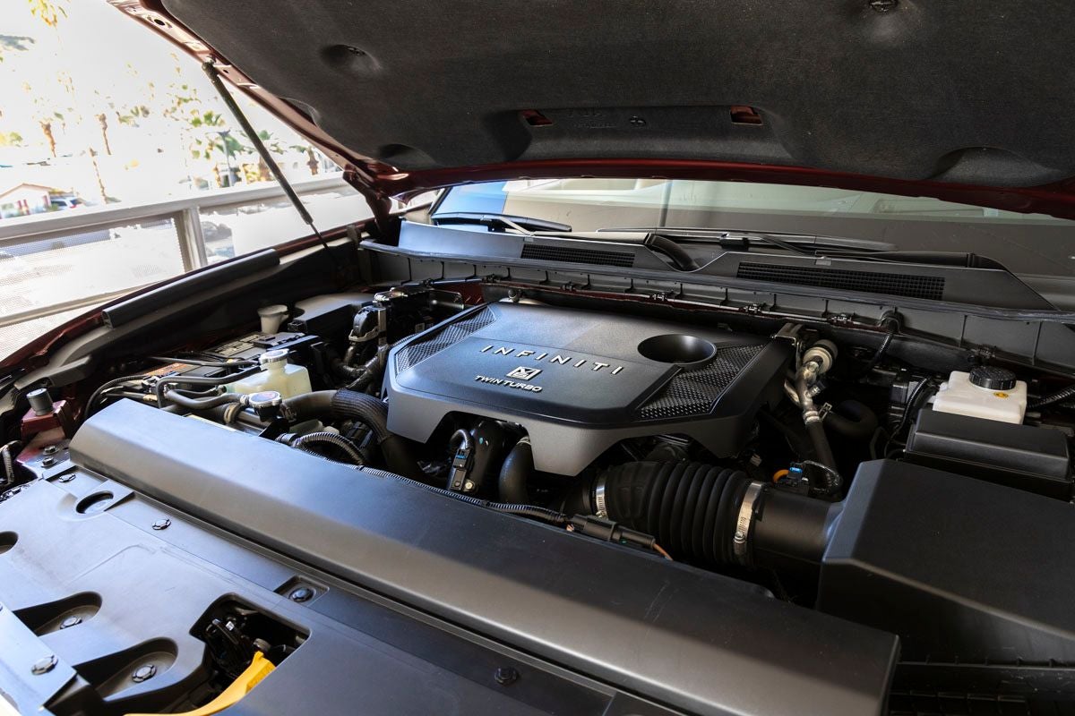 2025 INFINITI QX80 LUXE