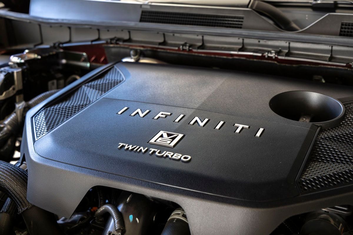 2025 INFINITI QX80 LUXE