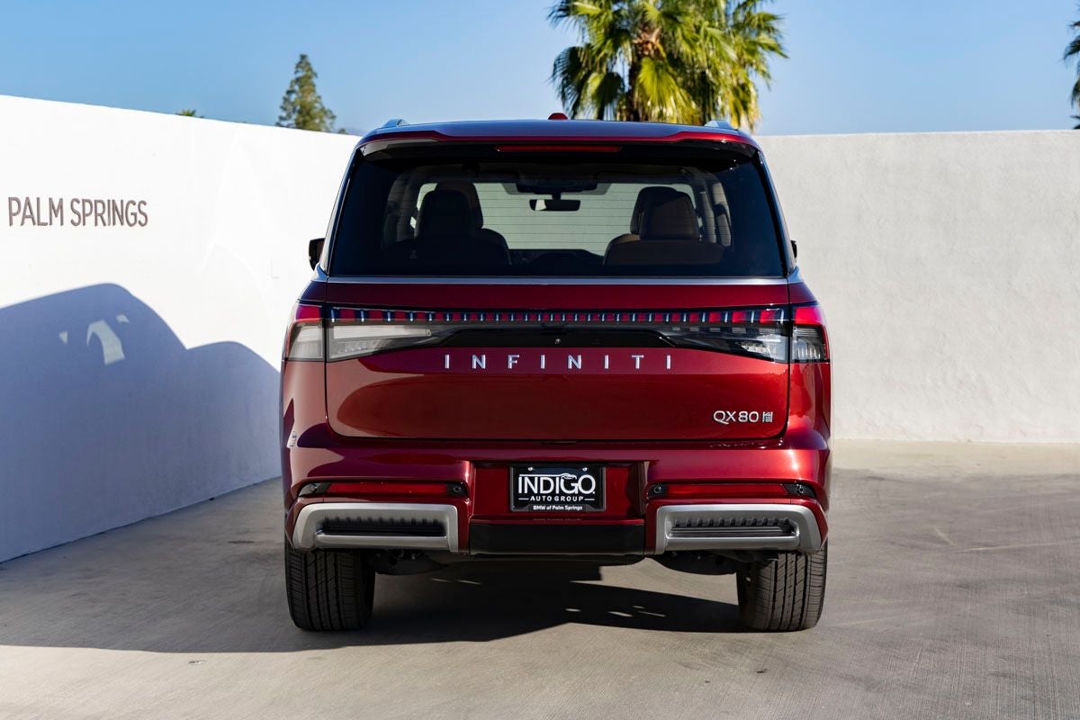 2025 INFINITI QX80 LUXE