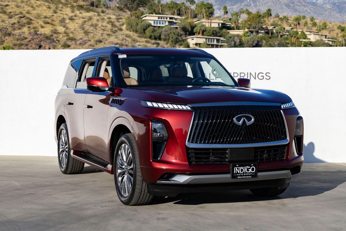 2025 INFINITI QX80 LUXE