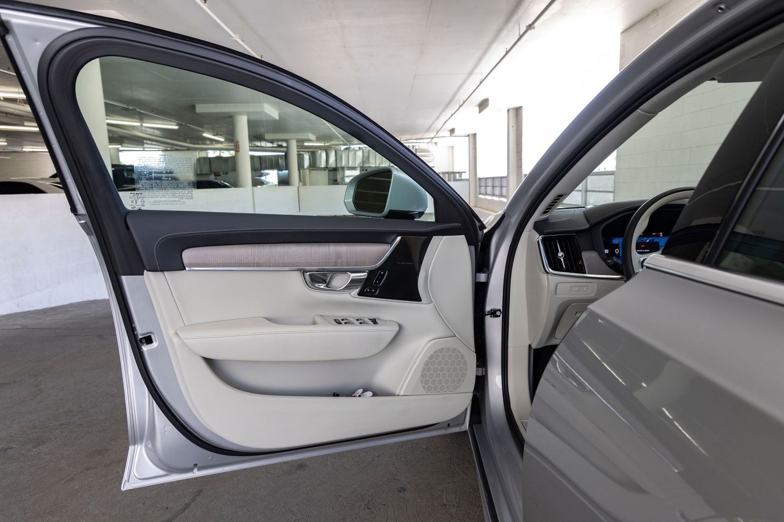 2024 Volvo S90 Recharge Plug-In Hybrid Ultimate
