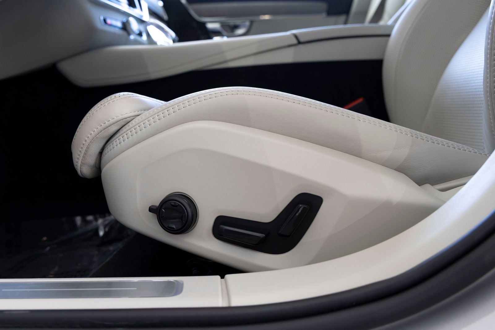 2024 Volvo S90 Recharge Plug-In Hybrid Ultimate