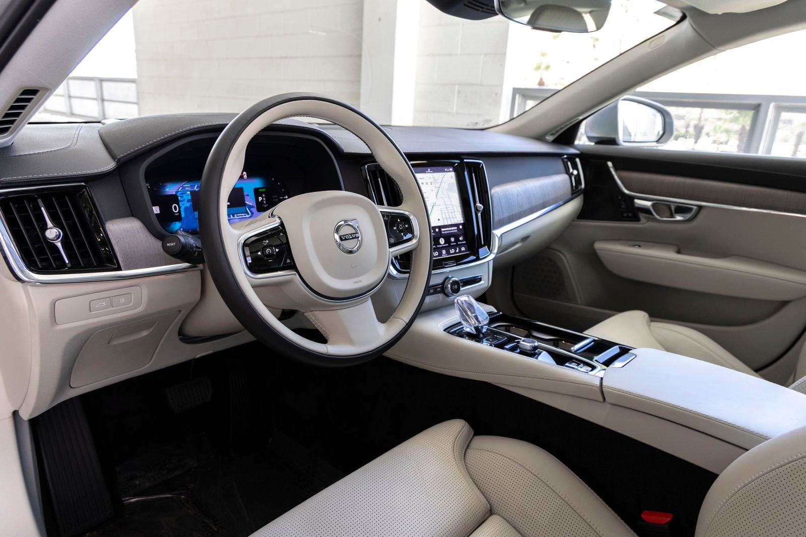 2024 Volvo S90 Recharge Plug-In Hybrid Ultimate