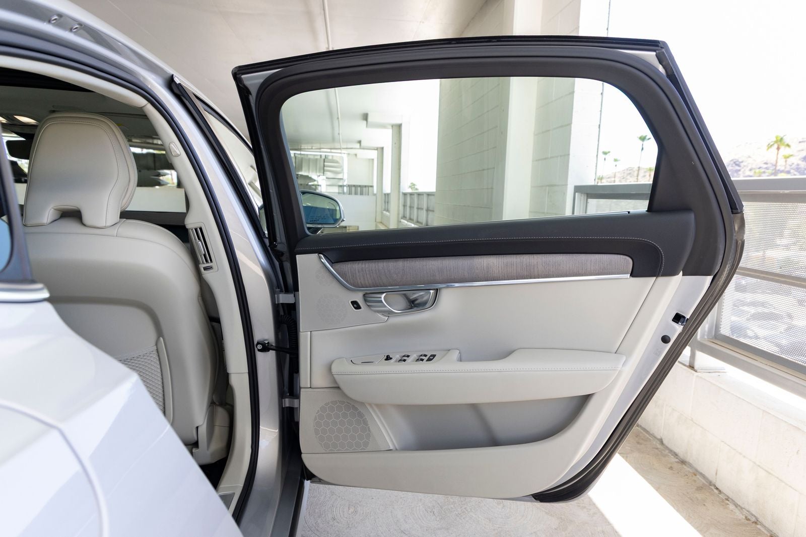 2024 Volvo S90 Recharge Plug-In Hybrid Ultimate