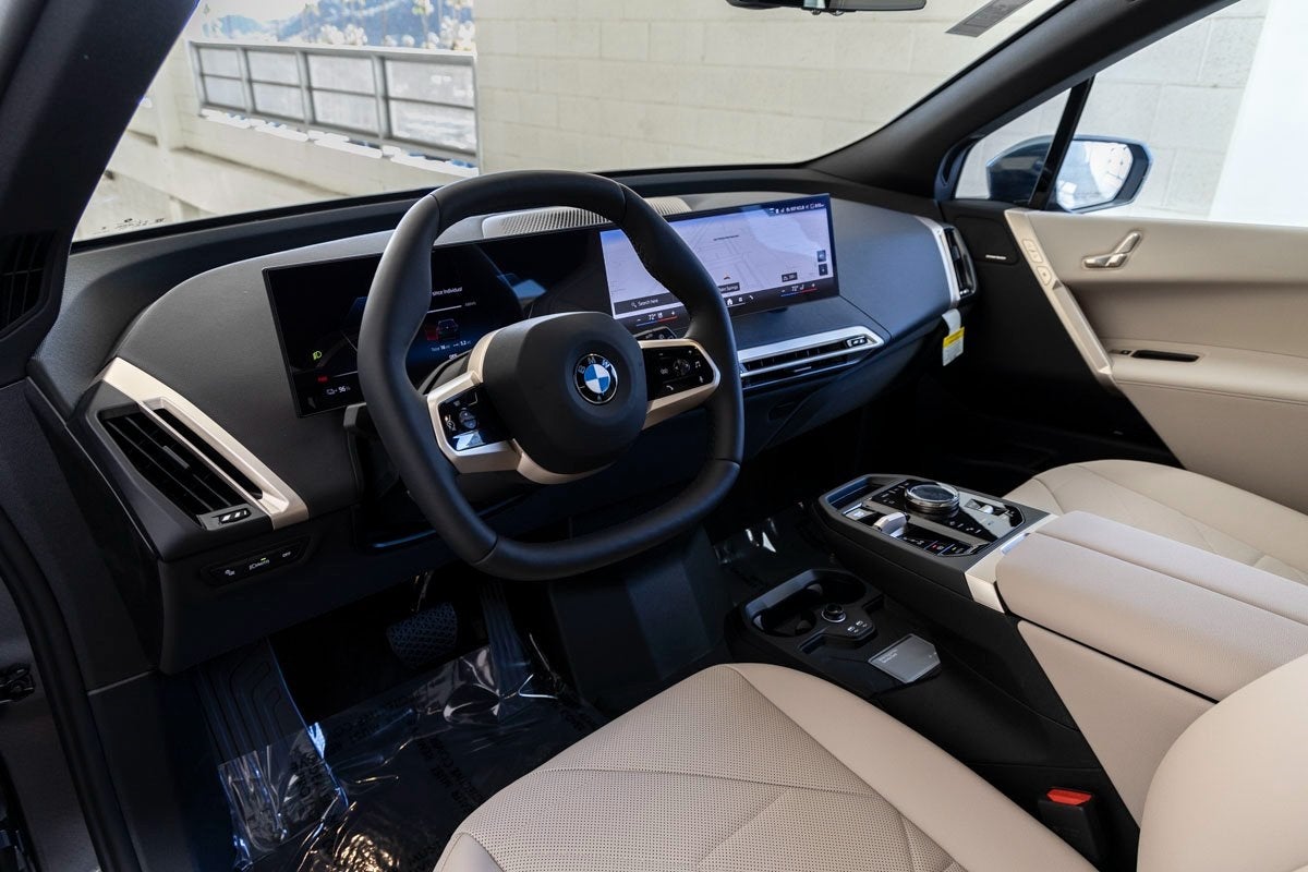 2026 BMW iX xDrive45