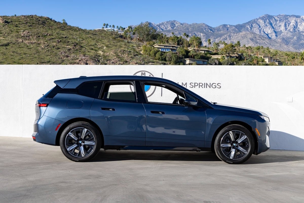 2026 BMW iX xDrive45