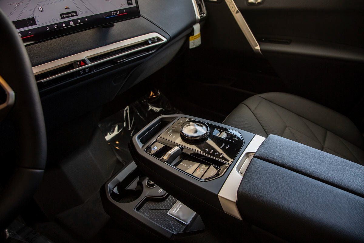 2026 BMW iX xDrive45