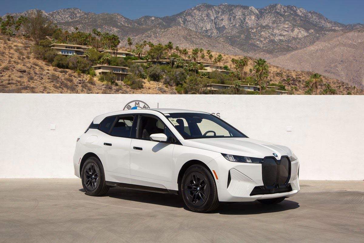 2026 BMW iX xDrive45
