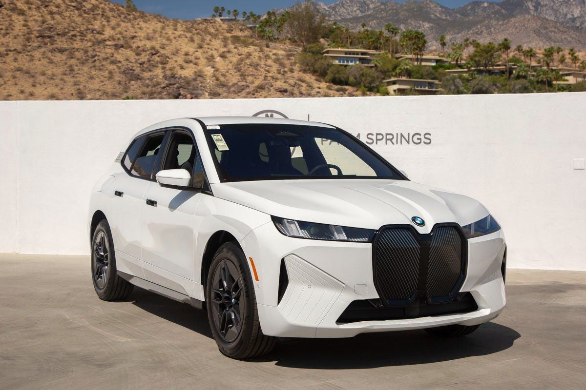 2026 BMW iX xDrive45