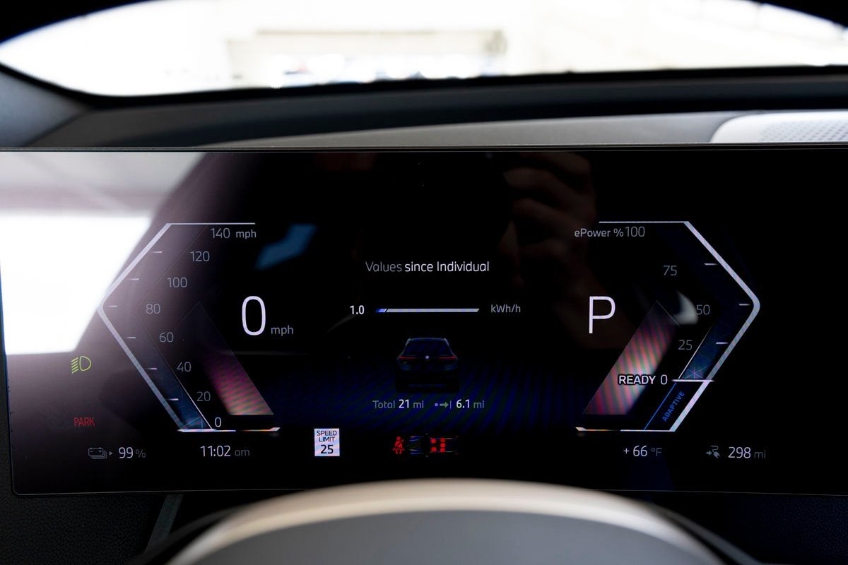 2026 BMW iX xDrive45