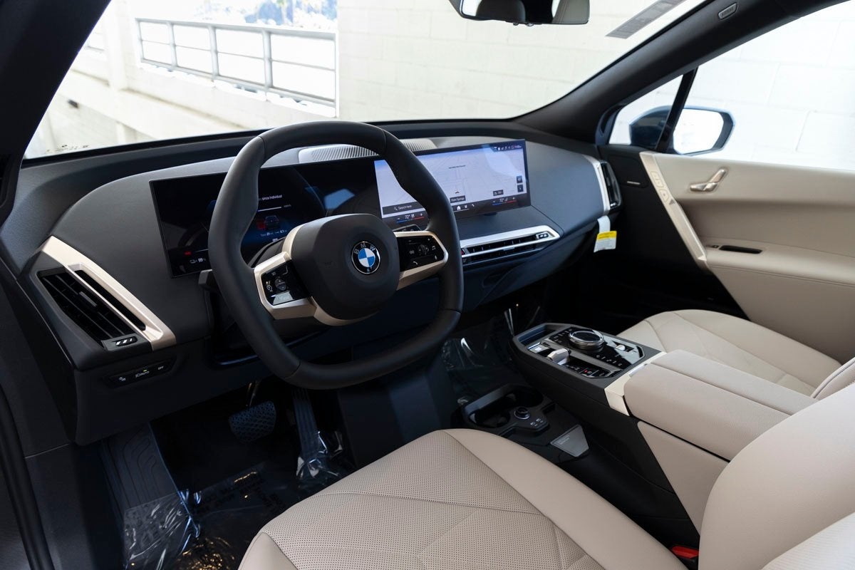 2026 BMW iX xDrive45