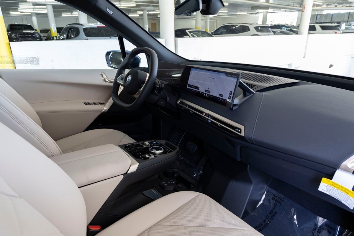 2026 BMW iX xDrive45