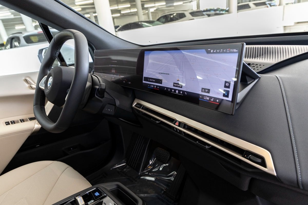 2026 BMW iX xDrive45