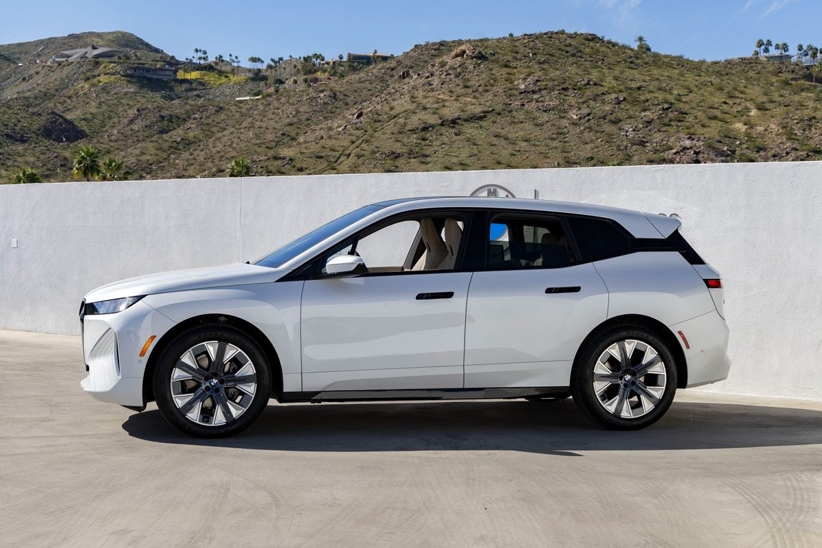 2026 BMW iX xDrive45