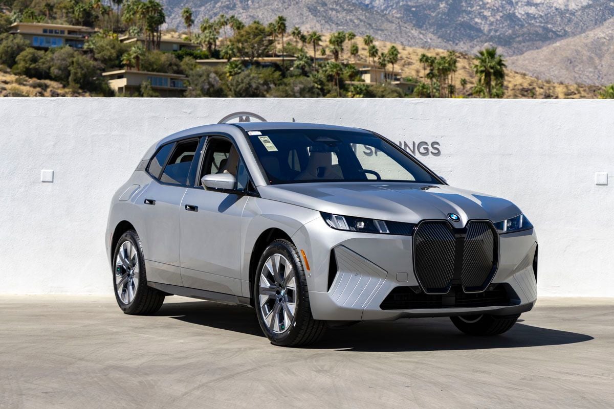 2026 BMW iX xDrive45