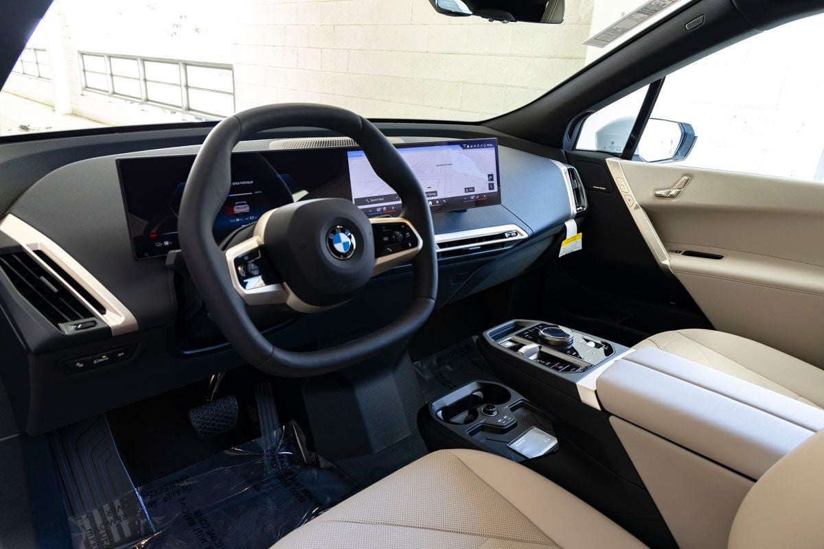 2026 BMW iX xDrive45