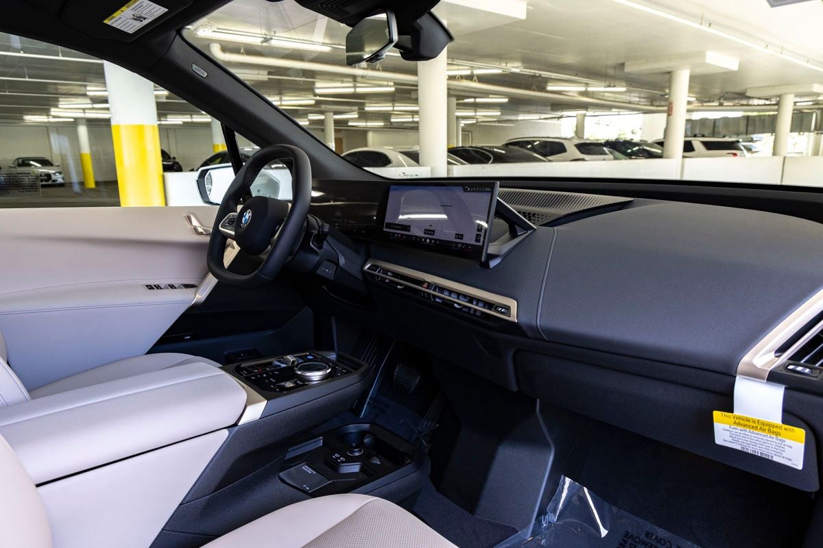 2026 BMW iX xDrive45