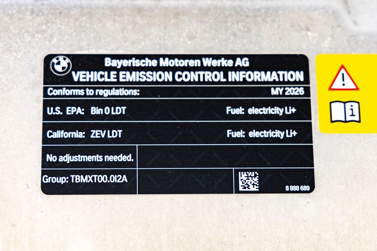 2026 BMW iX xDrive45