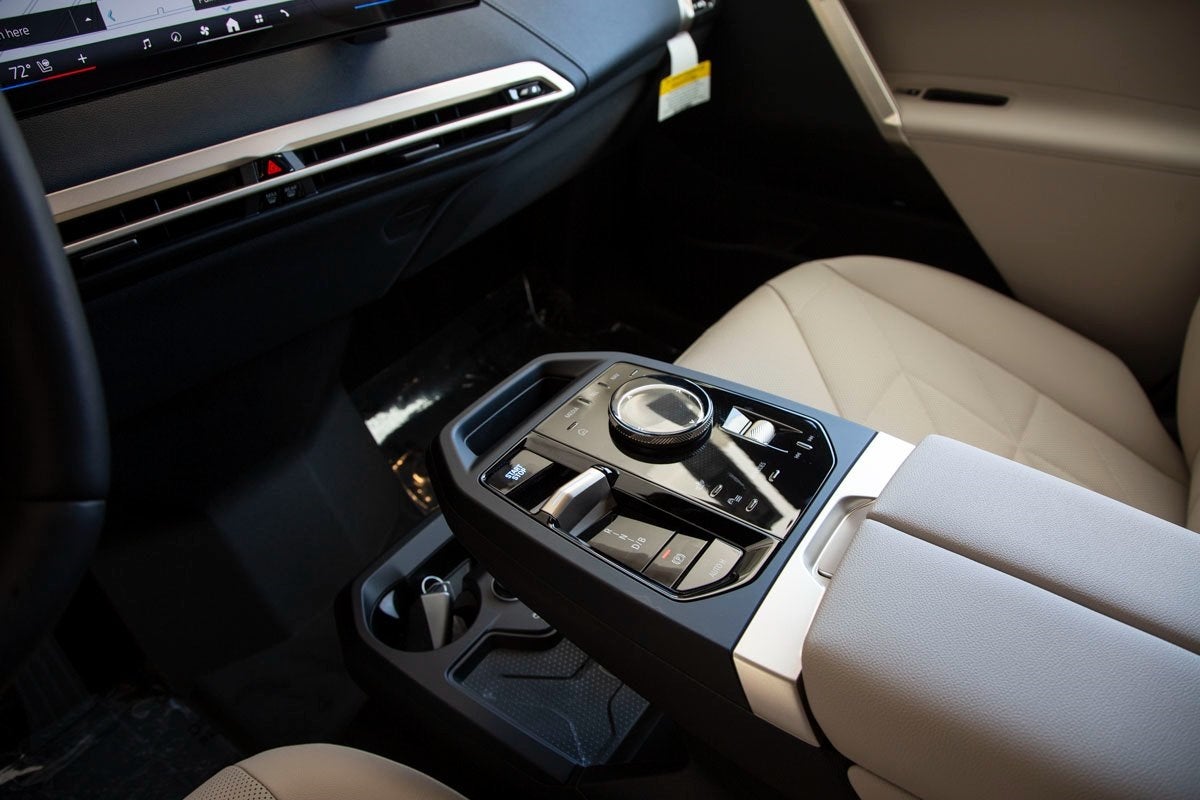 2026 BMW iX xDrive45 xDrive45