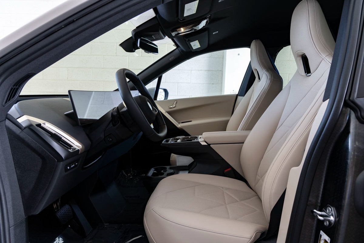 2026 BMW iX xDrive45