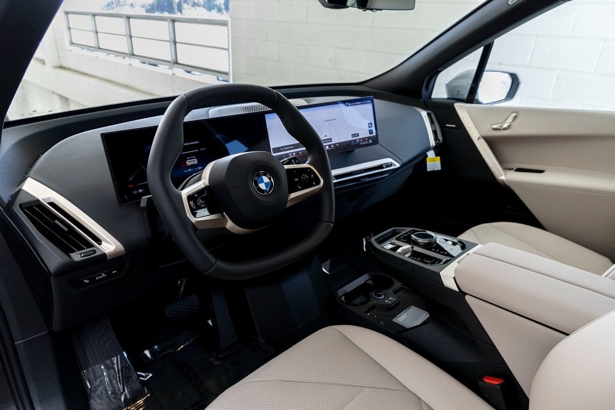 2026 BMW iX xDrive45