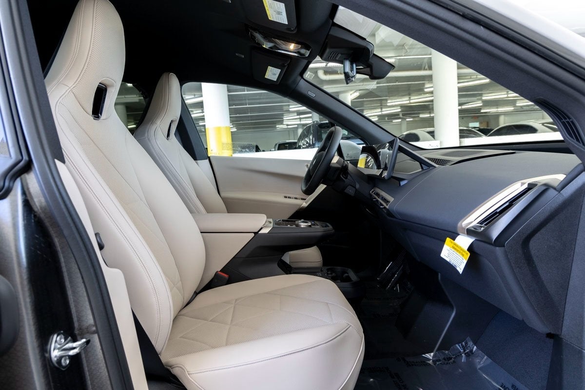 2026 BMW iX xDrive45