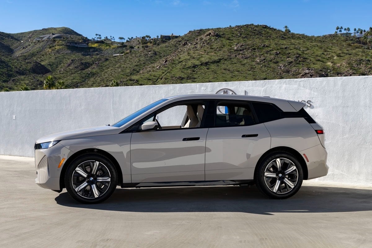 2026 BMW iX xDrive45