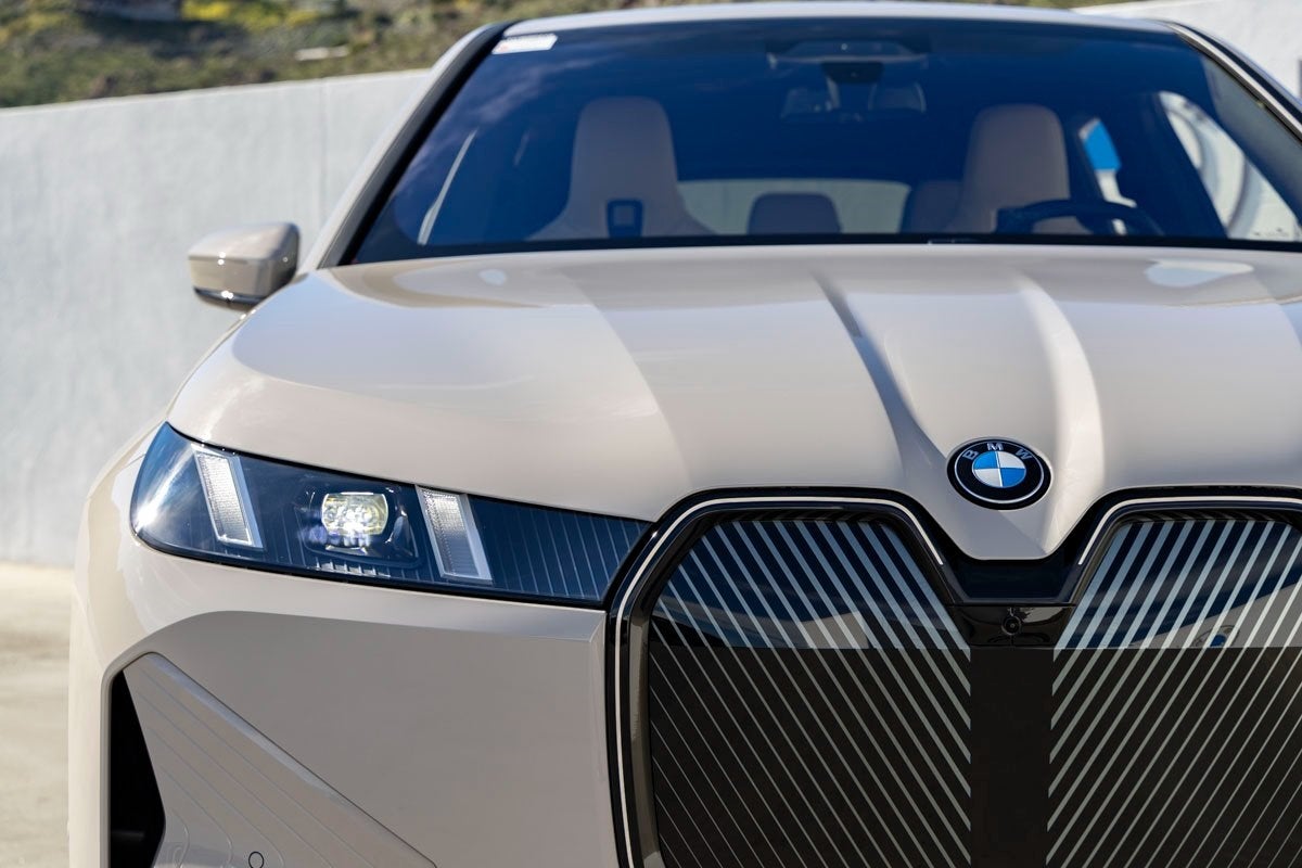 2026 BMW iX xDrive45