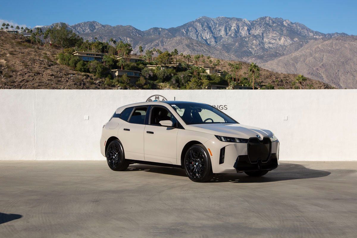 2026 BMW iX xDrive60