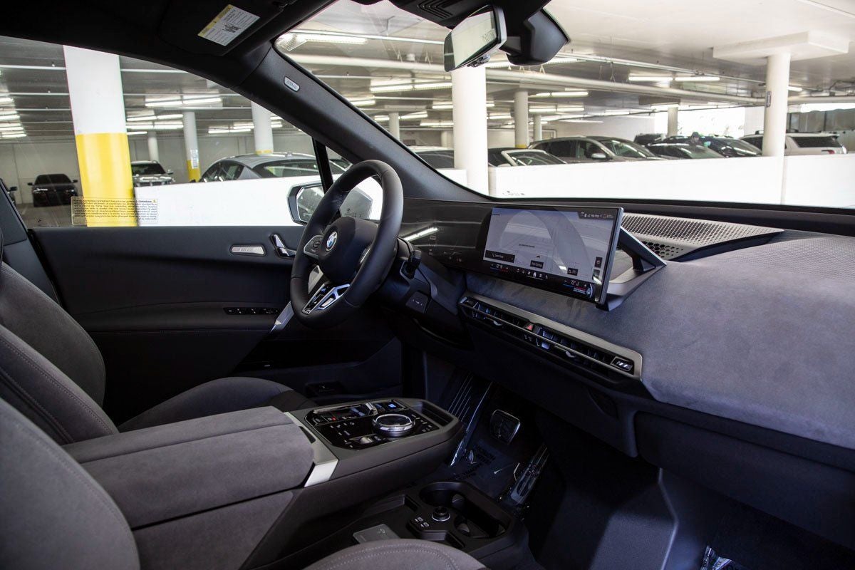 2026 BMW iX xDrive60