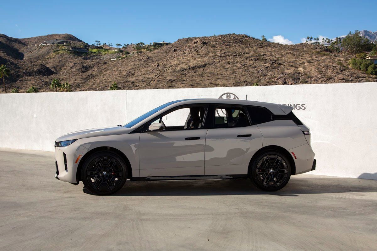 2026 BMW iX xDrive60