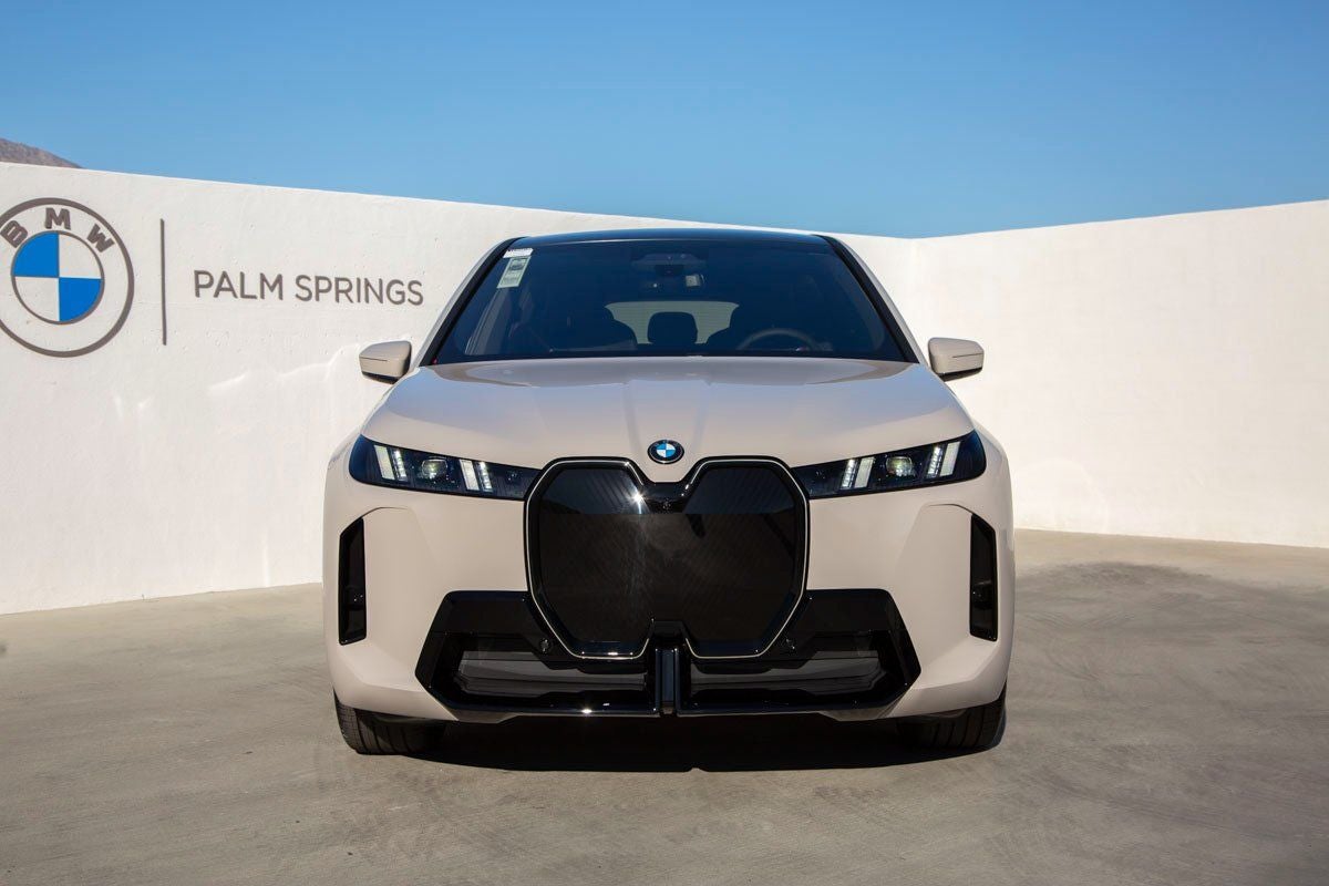 2026 BMW iX xDrive60