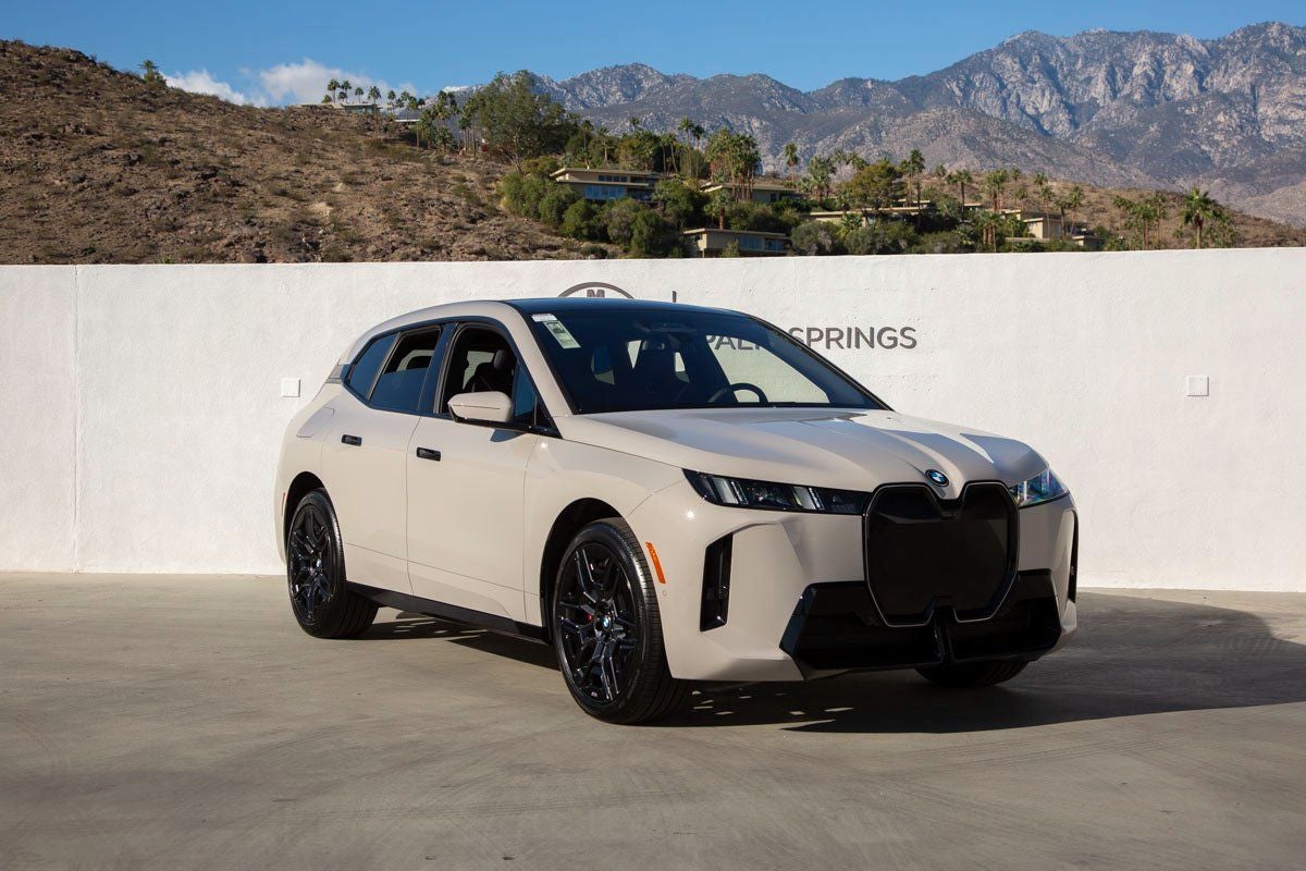2026 BMW iX xDrive60