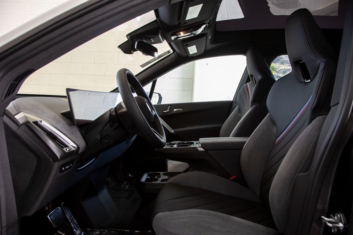 2026 BMW iX xDrive60