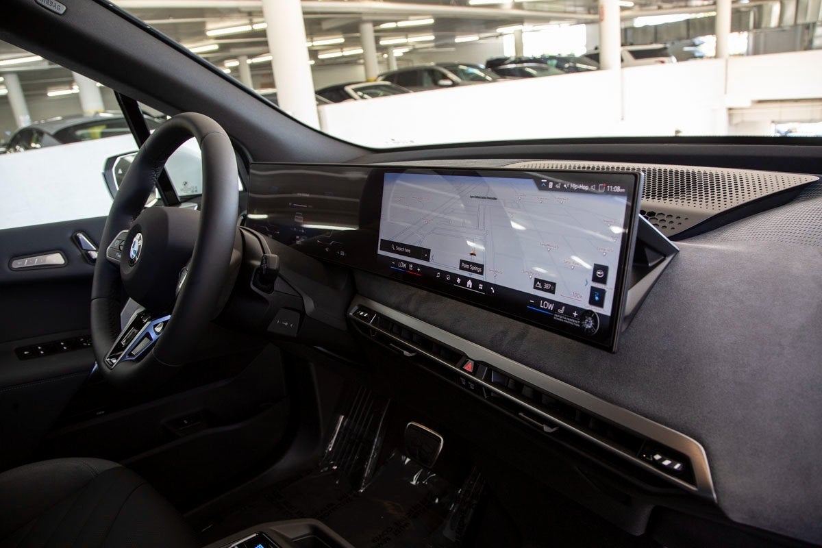 2026 BMW iX xDrive60