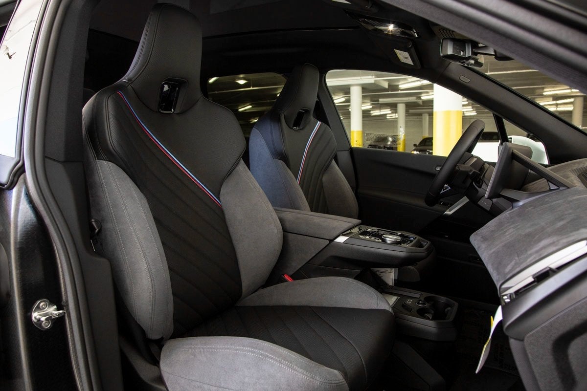 2026 BMW iX xDrive60