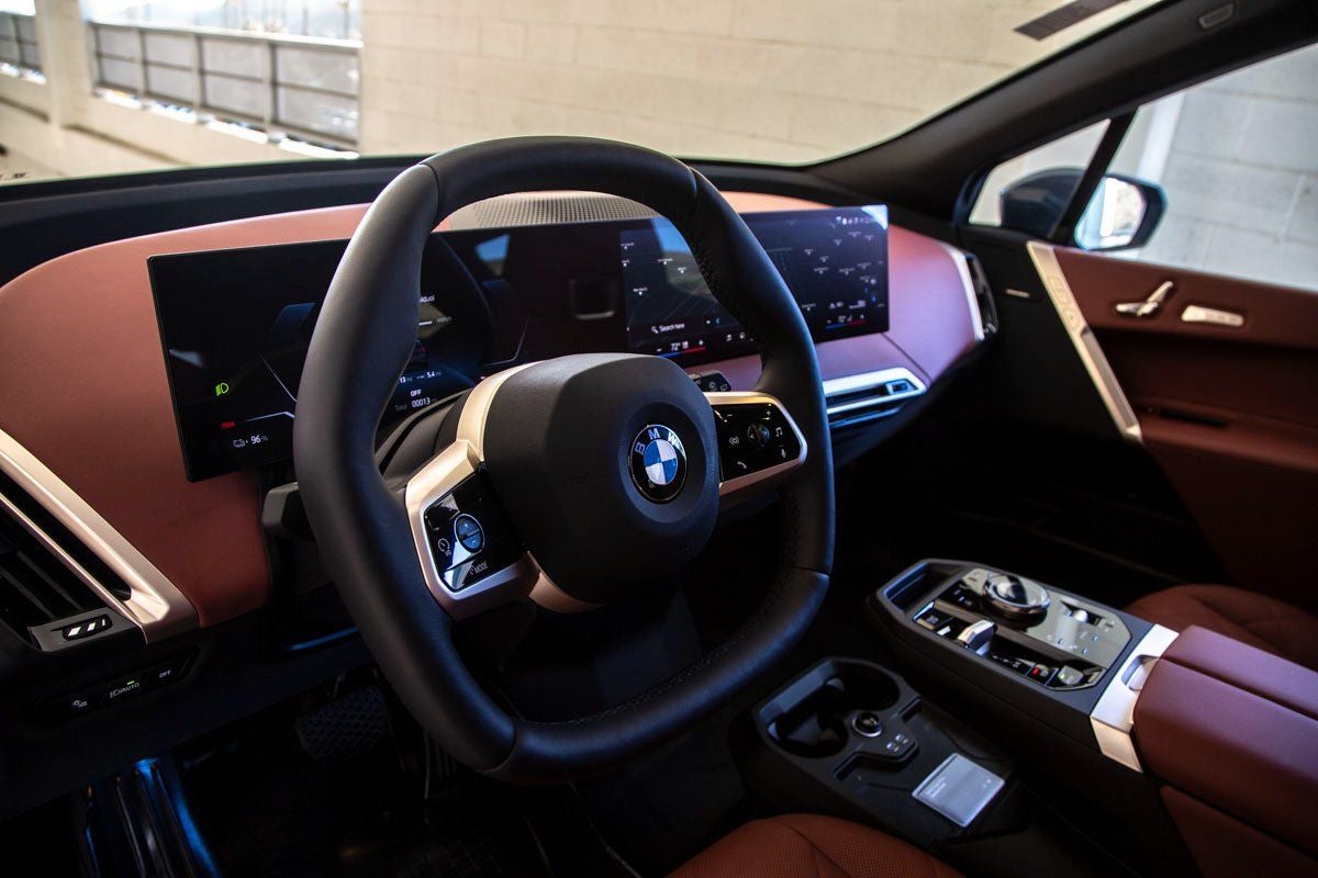 2026 BMW iX xDrive60