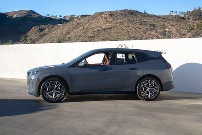 2026 BMW iX xDrive60