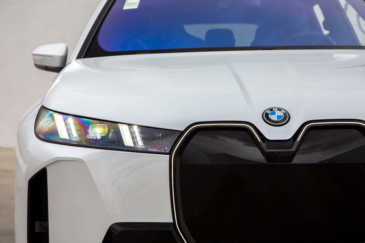 2026 BMW iX xDrive60
