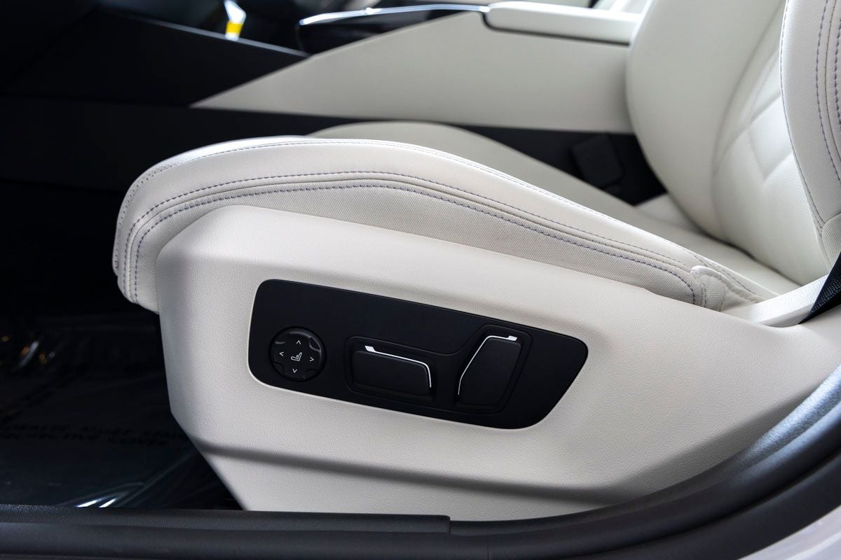 2026 BMW 550e 550e xDrive