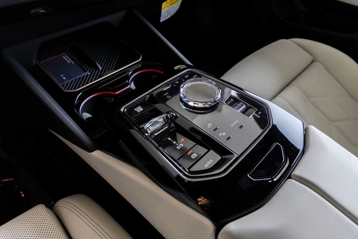 2026 BMW 550e 550e xDrive