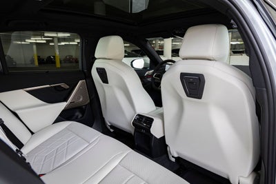 2026 BMW 550e 550e xDrive